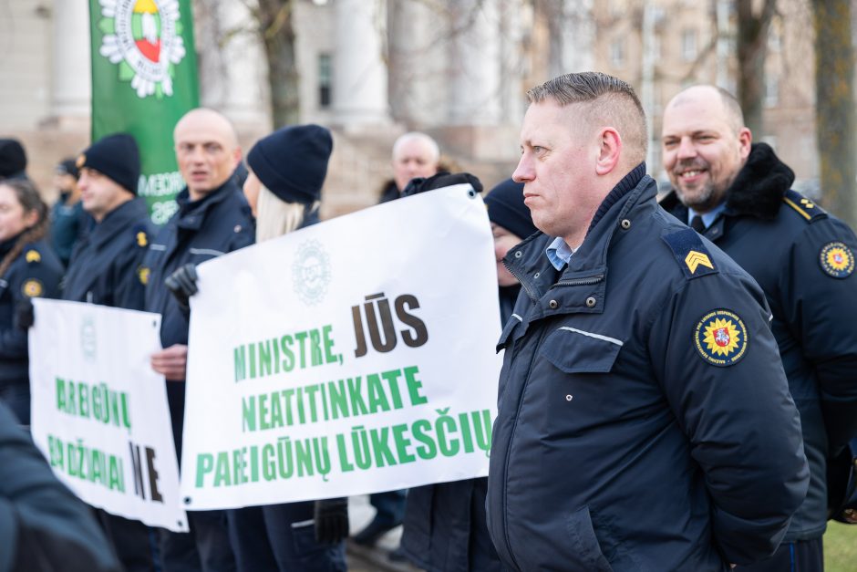 Įkalinimo įstaigų darbuotojų protestas