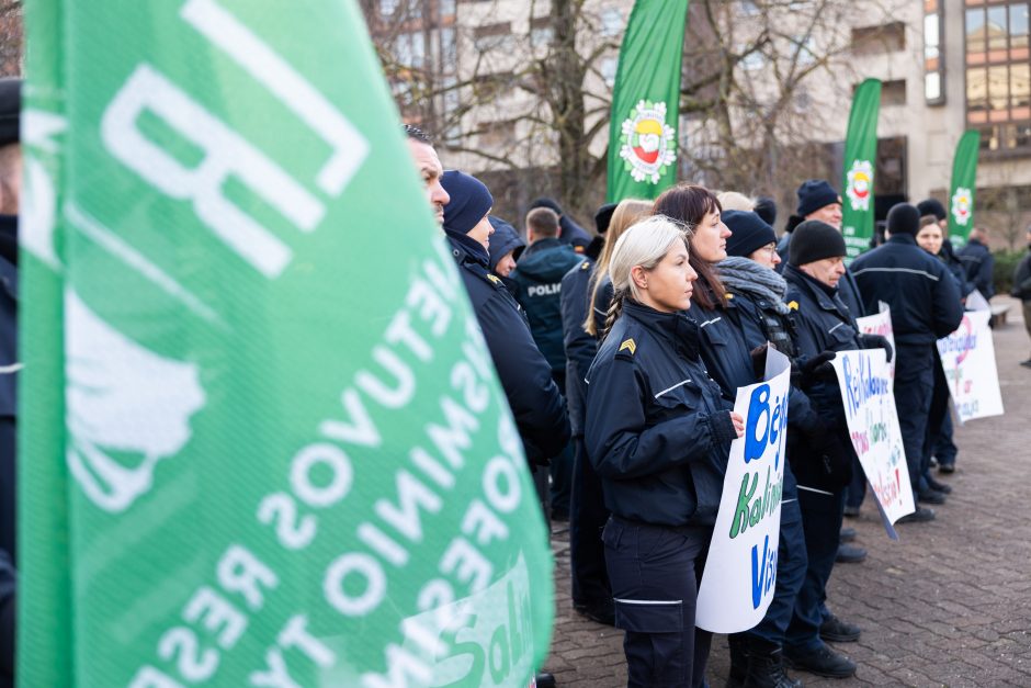 Įkalinimo įstaigų darbuotojų protestas