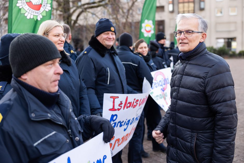 Įkalinimo įstaigų darbuotojų protestas