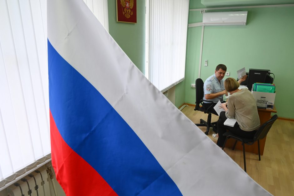 Ukraina paskelbs sankcijų Rusijai už pasų dalijimą Donbase