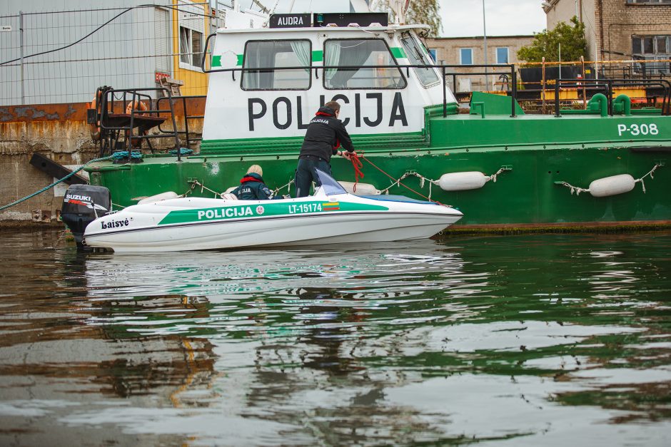 Pramoginius laivus uosto akvatorijoje tikrinę pareigūnai nustatė tris pažeidimus
