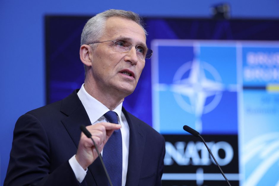 J. Stoltenbergas: NATO negali leisti atsirasti „saugumo vakuumui“ Arktyje