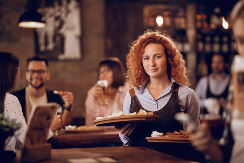 Barai džiaugiasi dirbančiais studentais, jų atstovas nuogąstauja dėl krūvio