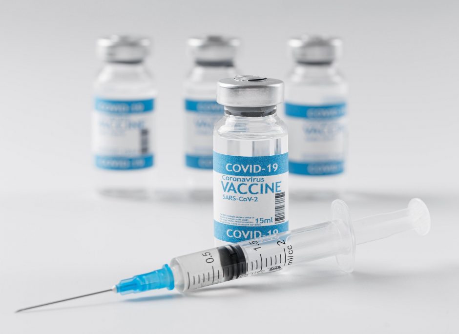 PSO: vakcinaciją nuo koronaviruso pradėjo 194 iš 220 šalių