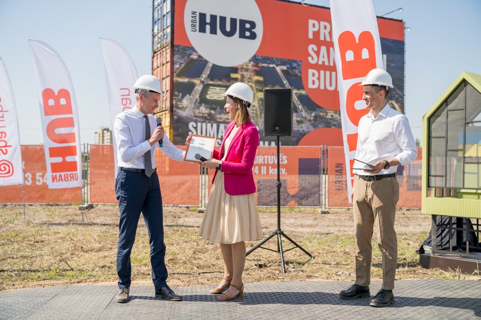 Verslo miestelio „Urban HUB“ statybų pradžią paskelbė įkurdinta bičių bendruomenė