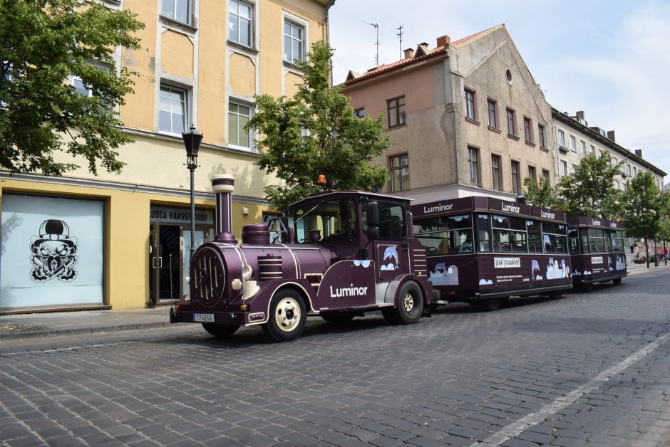 Klaipėdos gatvėse vėl pasirodė turistiniai traukinukai