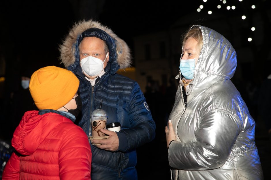 Kauno Kalėdų eglės abejingų nepalieka: šių metų ar pernykštė labiau žavi?