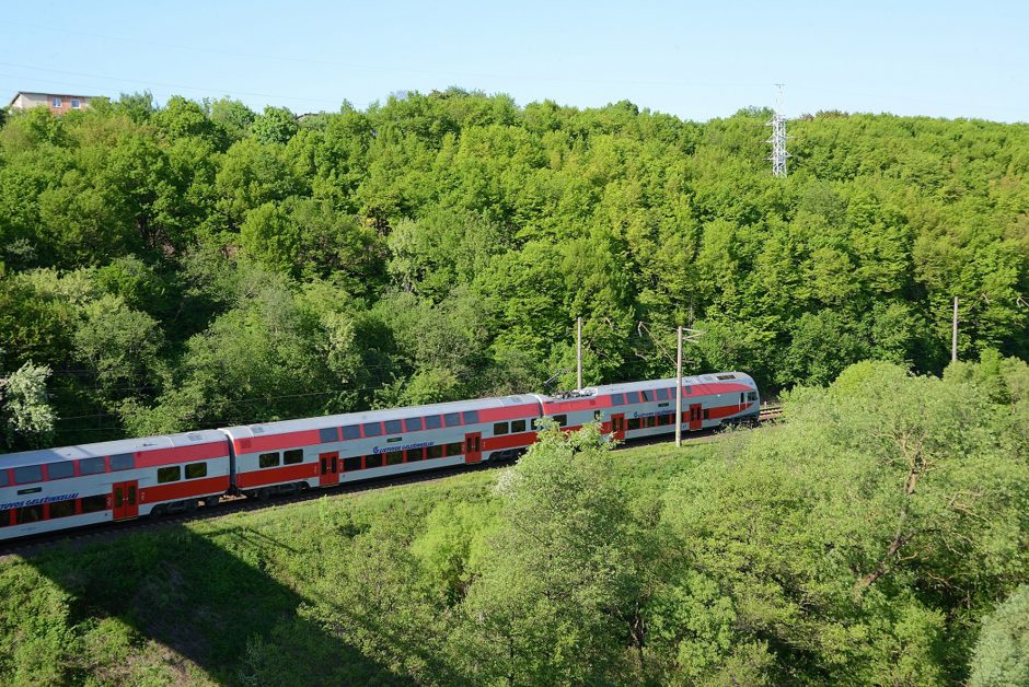 Kelionės traukiniu į Kauną kainuos 25 proc. pigiau