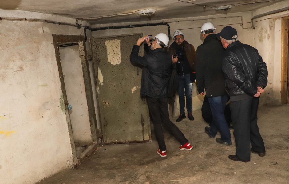 Po nugriautais Profsąjungų rūmais rastas bunkeris bus išsaugotas