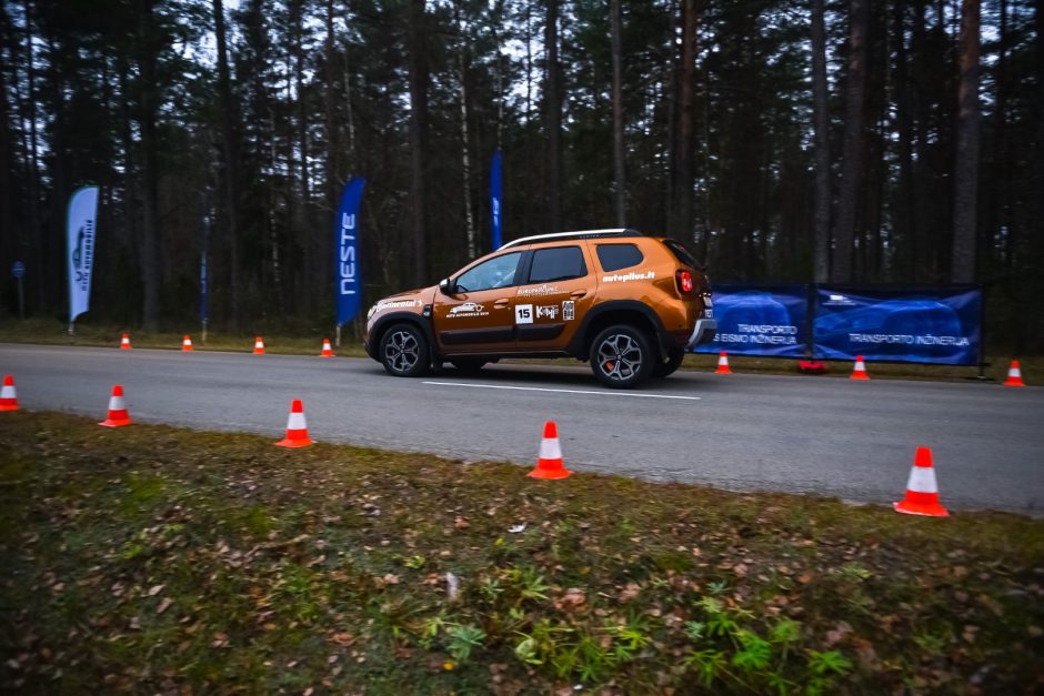 Kokie automobiliai stabdo geriausiai?