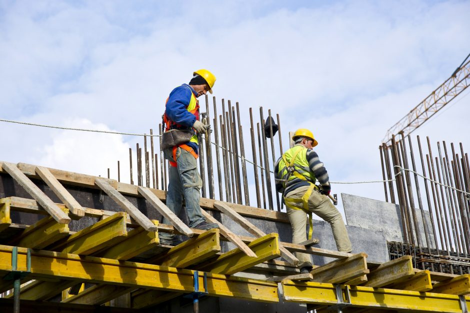 Statybų sektoriuje – nekvalifikuotos darbo jėgos perteklius