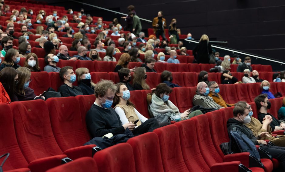 Pasaulinio garso kino festivaliuose pripažintas A. Puipos filmas „Sinefilija“ pristatytas svečiams