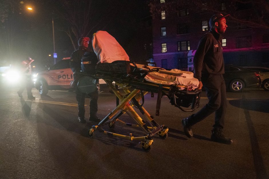 Vašingtone šaulys pašovė keturis žmones ir nusižudė