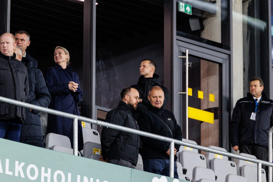 Lietuvos futbolininkai nusileido Rumunijai ir lieka be taškų