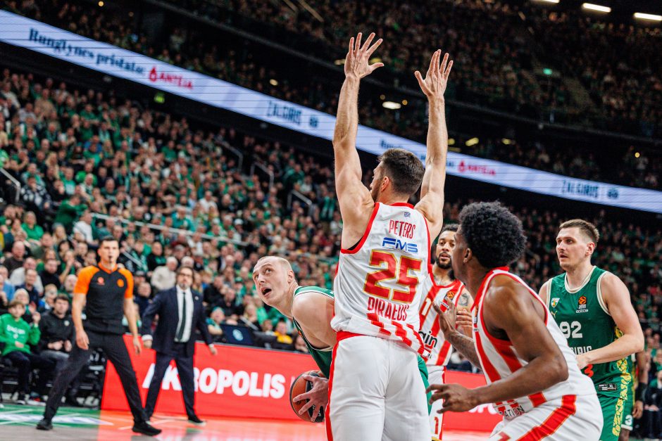 Ilgą laiką pirmavęs „Žalgiris“ nusileido „Olympiacos“ ekipai