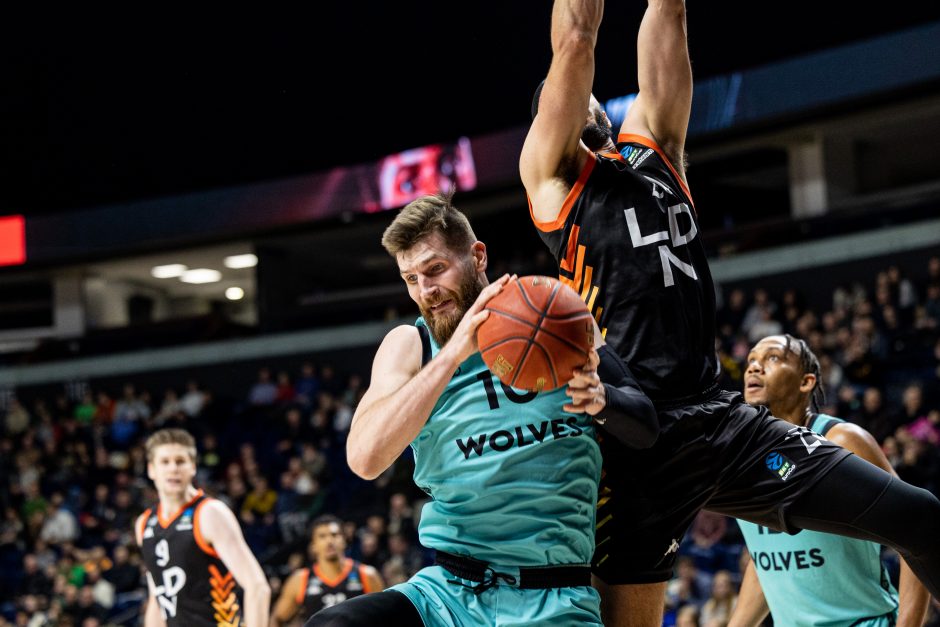 Europos taurė: Vilniaus „Wolves“ – Londono „Lions“ 87:101