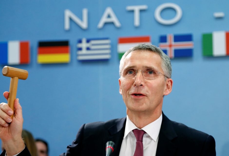NATO vadovas perspėja Kiniją, sako, kad kelias į taiką Ukrainoje yra ginklai