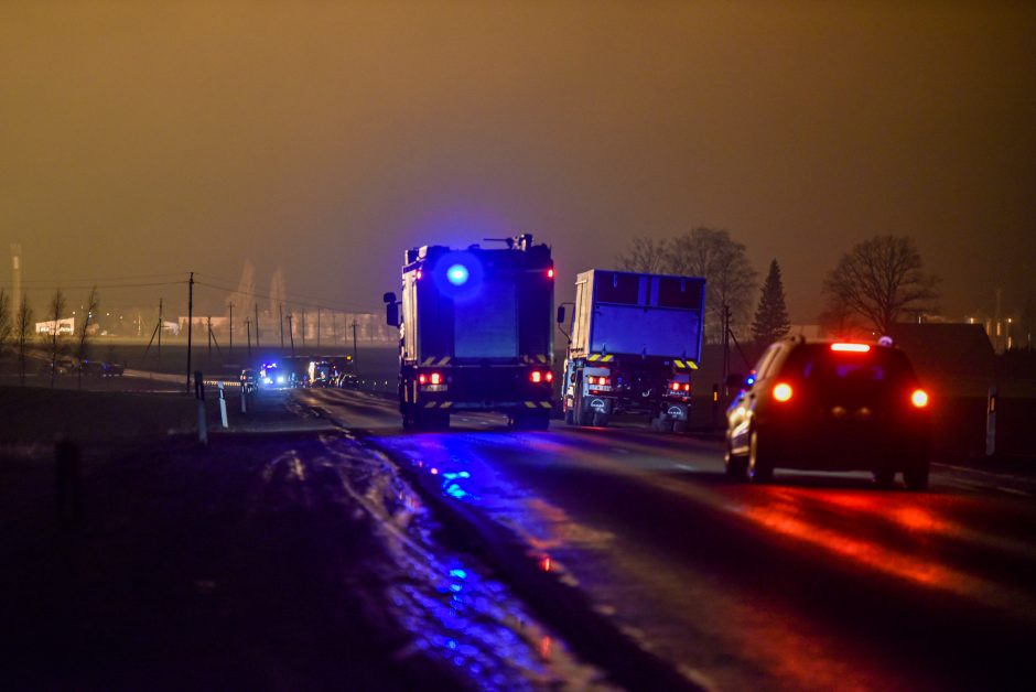 Dujotiekio liepsna Pasvalio rajone nuslopinta, gyventojai gali grįžti namo 