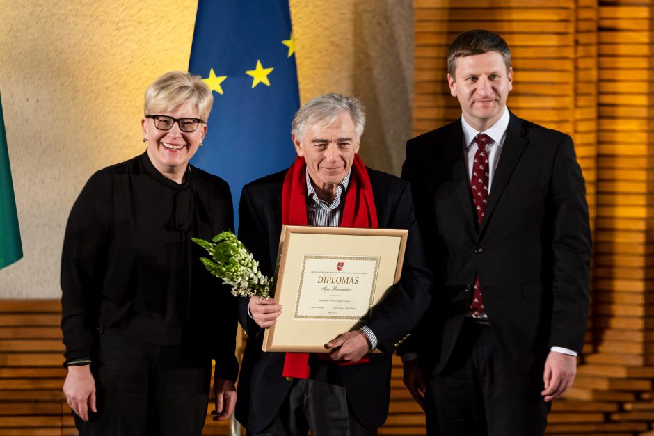 Vyriausybėje pagerbti kultūros ir meno premijų laureatai 