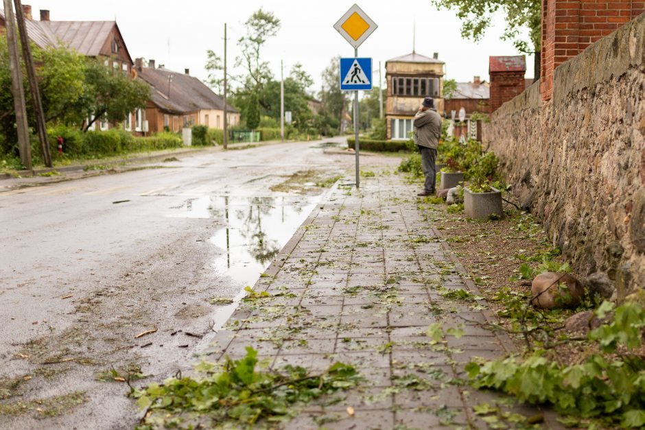 Mokslininkai ragina ruoštis: ateityje laukia daug baisesnės audros