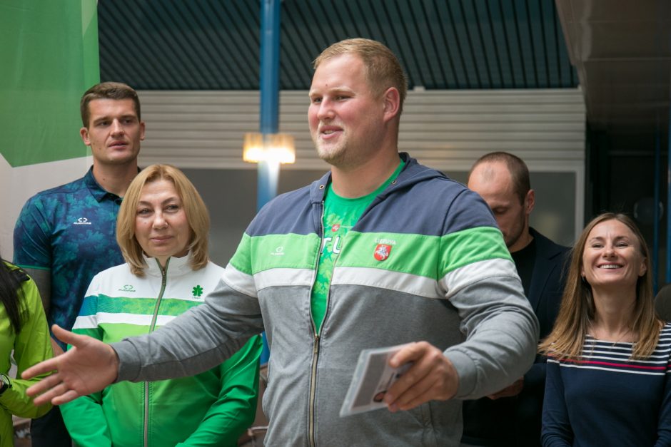 Sportininkus į jaunimo olimpines žaidynes išlydėjo ir ministrė, ir elitiniai atletai