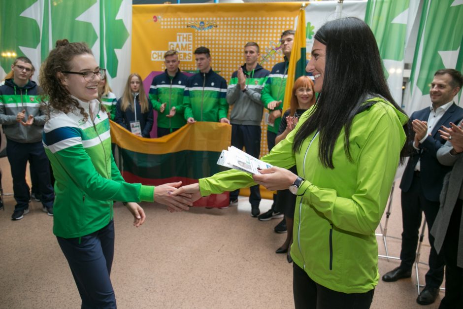 Sportininkus į jaunimo olimpines žaidynes išlydėjo ir ministrė, ir elitiniai atletai