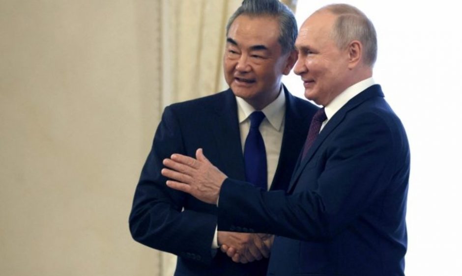 Kinijos URM: Pekinas ir Maskva turi stiprinti bendradarbiavimą