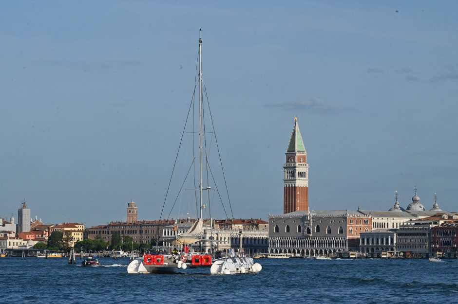 Venecija, taikydama mokestį vienadieniams turistams, surinko 2,4 mln. eurų