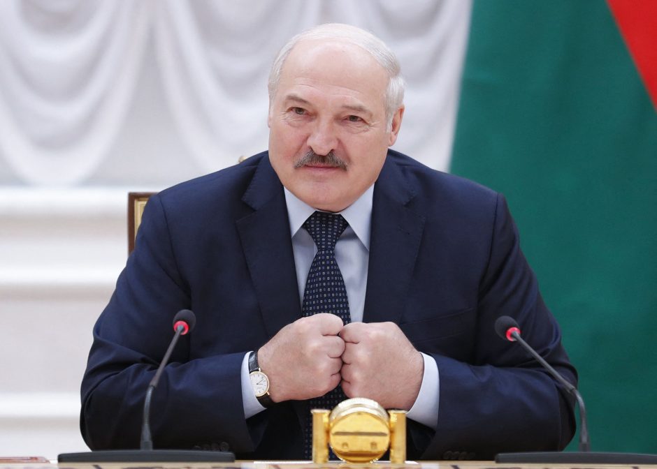 A. Lukašenka pertvarkė vyriausybę ir paragino ministrus „bėgte imtis reikalų“