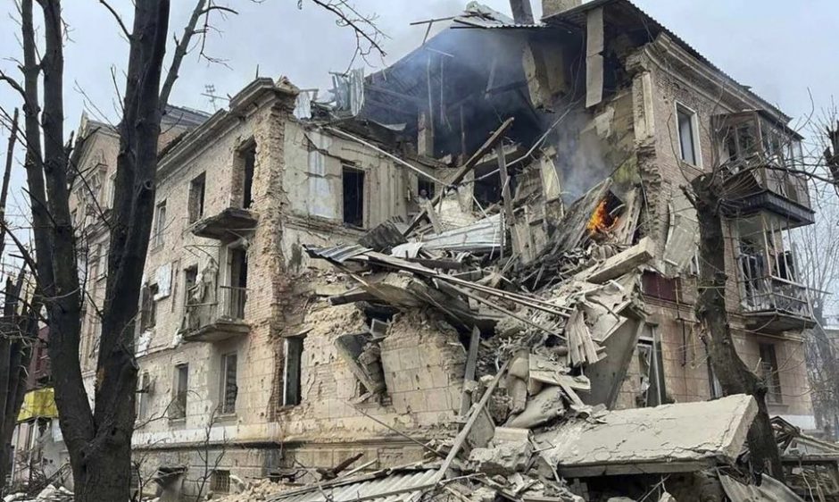 Per drono ataką Rusijos okupuotoje Donecko srityje sužeista 12 žmonių