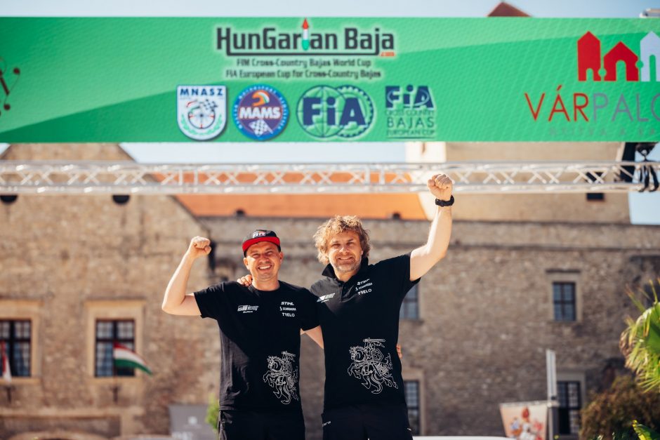 B. Vanagas ir K. Sikkas startavo „Hungarian Baja“: laukia įdomios lenktynės