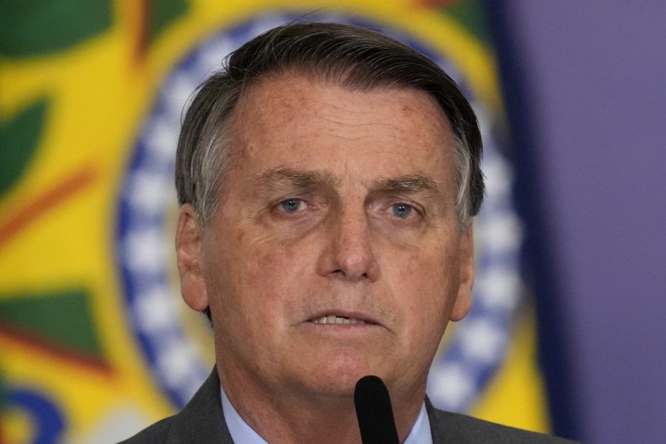 Brazilijos prezidentas pavadino nusikalstamu leidimą įvesti karantiną dėl koronaviruso