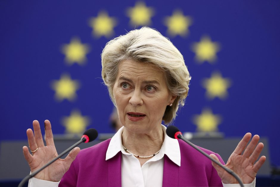 Briuselis nerimauja dėl ES šalių grįžimo prie anglių