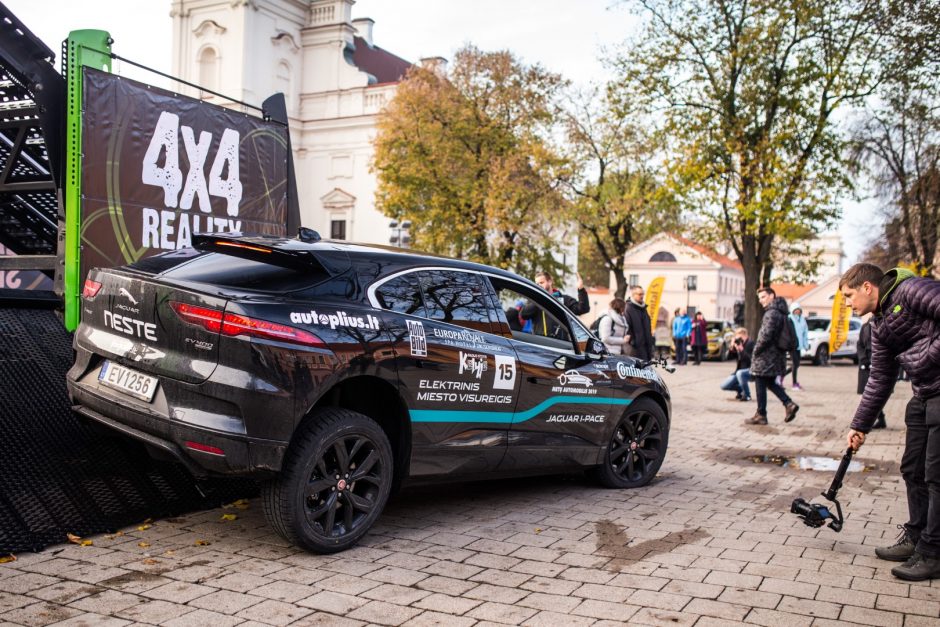 Visureigių teste labiausiai stebino elektromobilis