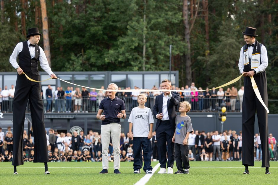 Vilniuje atidarytas „Hanner-VFA“ futbolo stadionas: investicijos į projektą siekė 2,5 mln. eurų