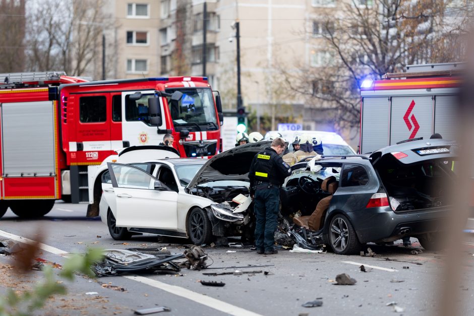 Trijų automobilių avarija Vilniuje