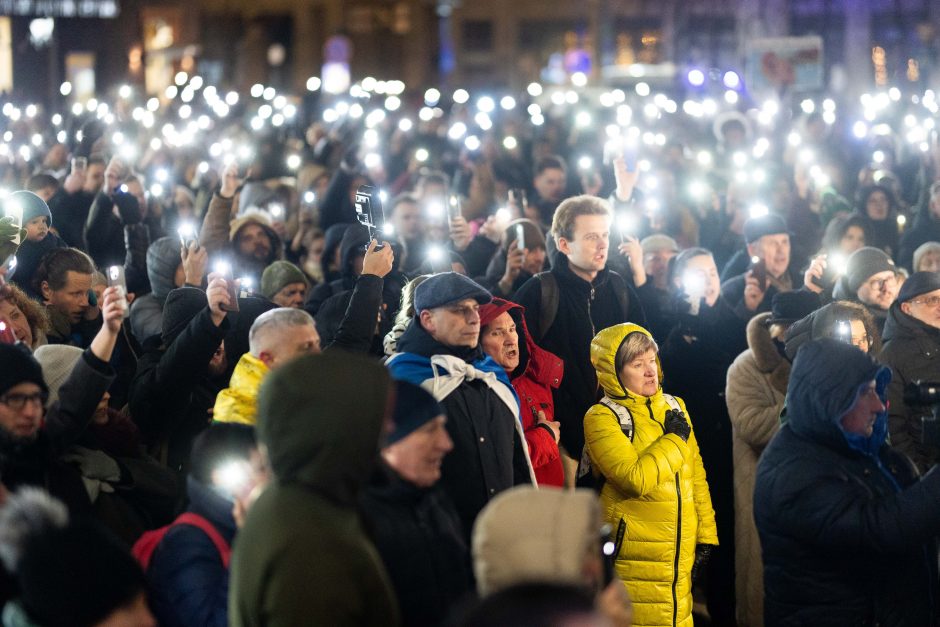 Protestas „Dešimt minučių tylos“