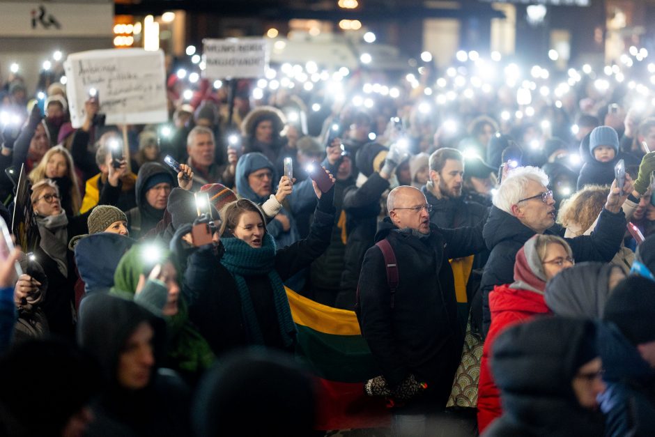 Protestas „Dešimt minučių tylos“