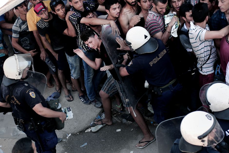 Graikija pasiuntė riaušių policijos pajėgas į Kosą