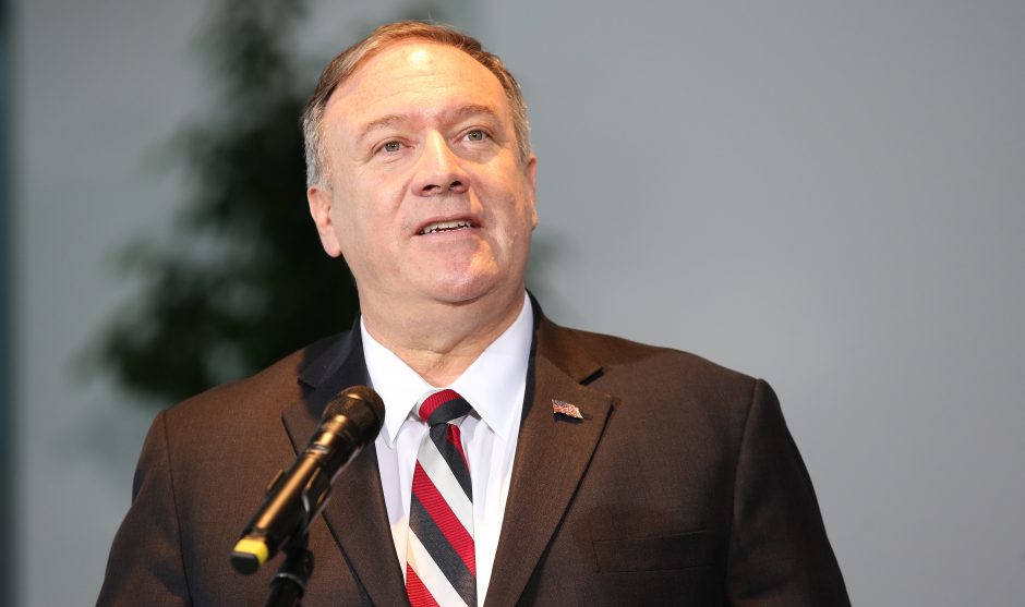 M. Pompeo ragina JTST pratęsti ginklų embargą Iranui