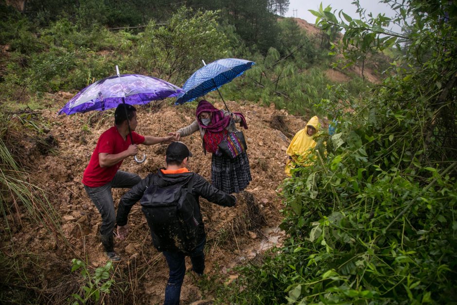 Gvatemaloje dėl audros „Eta“ žuvo ar pradingo 150 žmonių