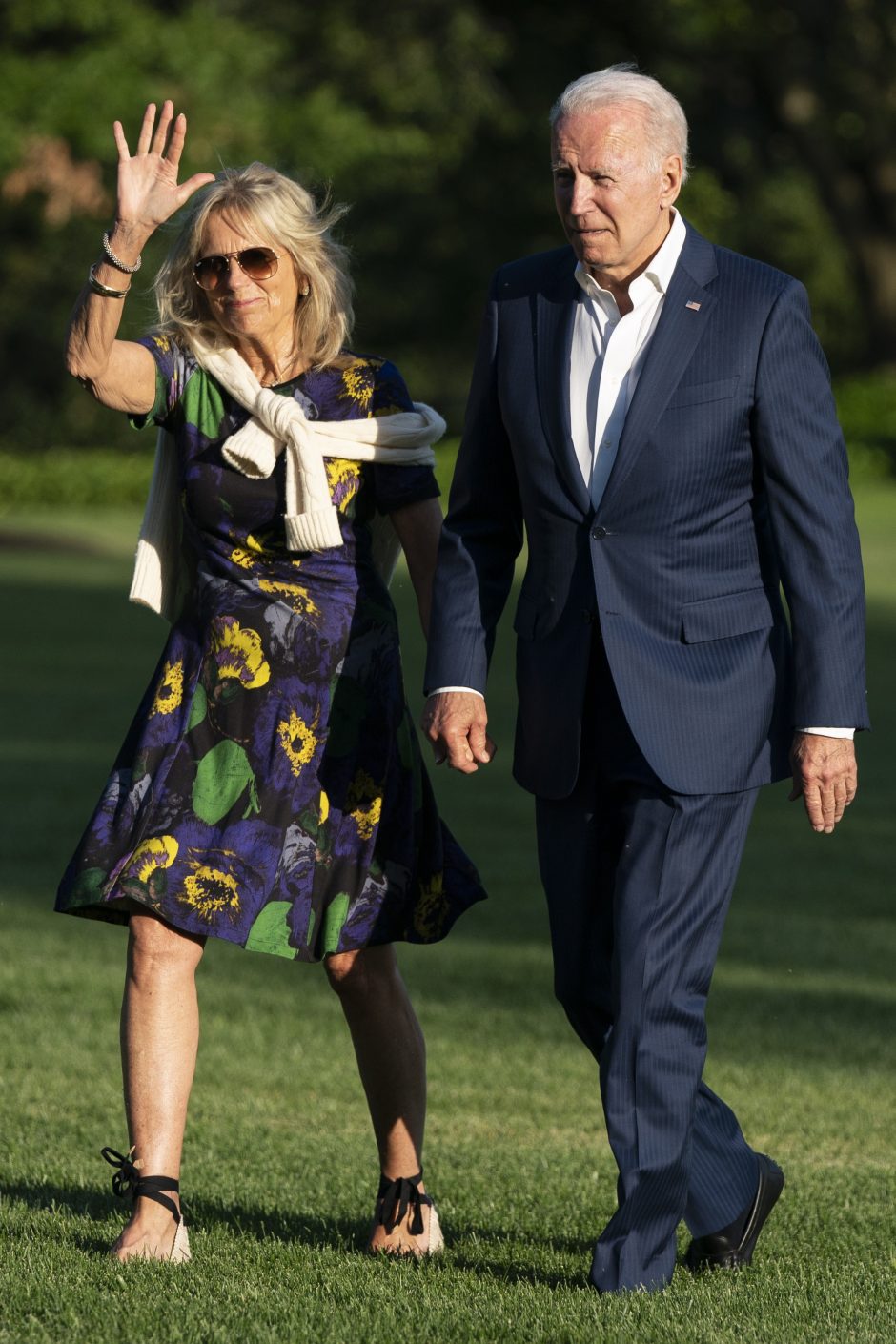 JAV pirmoji ponia J. Biden papuošė „Vogue“ žurnalo viršelį