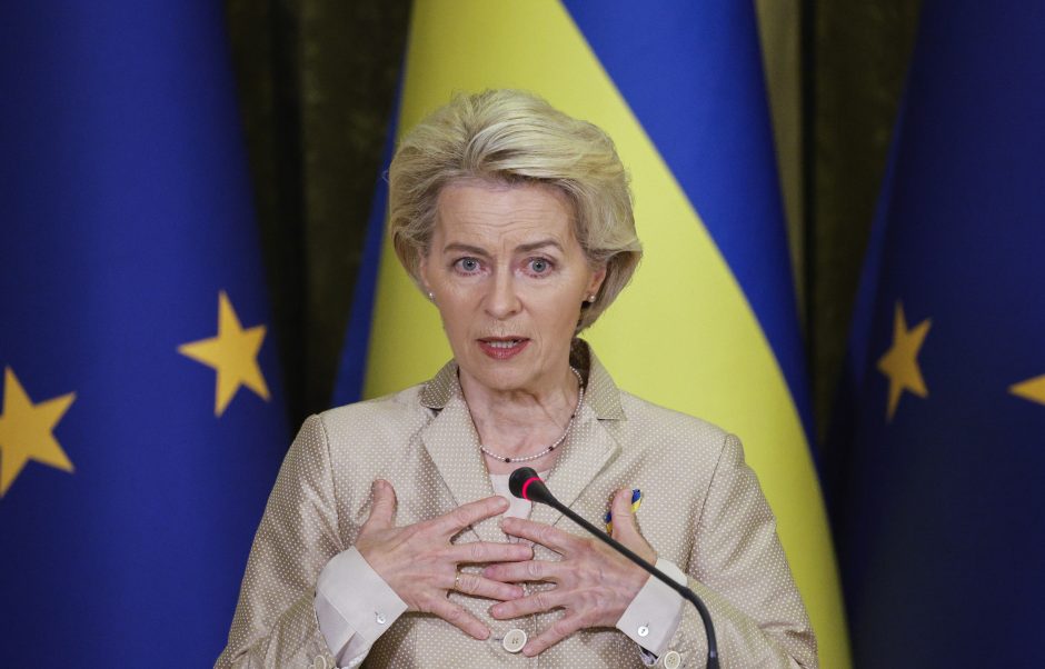 Europos Komisijos pirmininkė giria Ukrainos pažangą vykdant reformas karo akivaizdoje