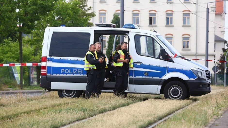 Vokietijos policija sulaikė du įtariamus ekstremistinę ataką planavusius asmenis