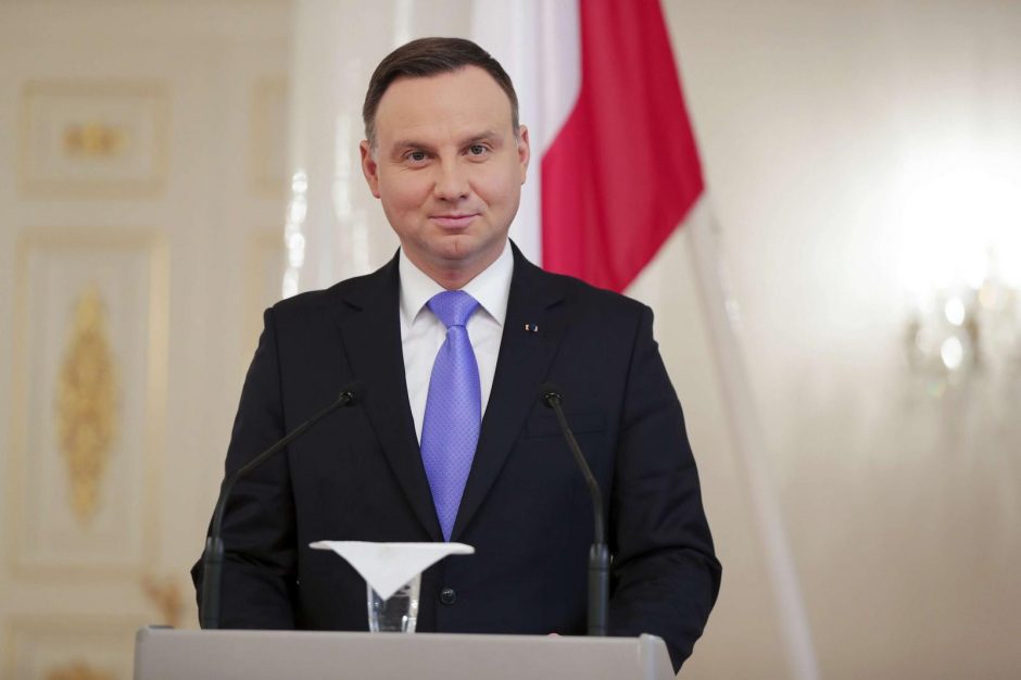 A. Duda: Lenkija pristatė Ukrainai per 240 tankų