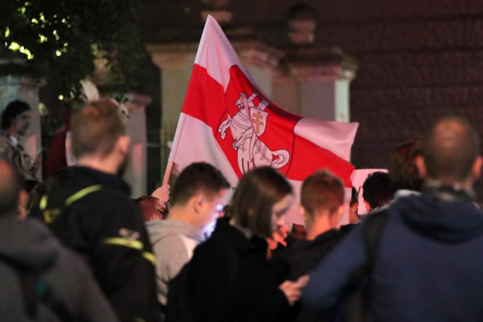 Minske atsinaujino milicijos ir opozicijos protestuotojų susirėmimai