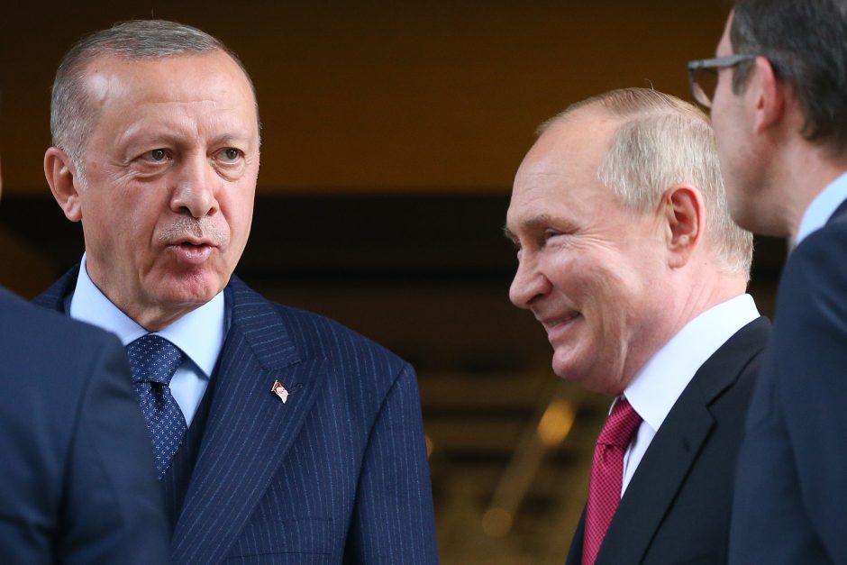 V. Putinas sveikina „kompromisus“, pasiektus derybose su R. T. Erdoganu