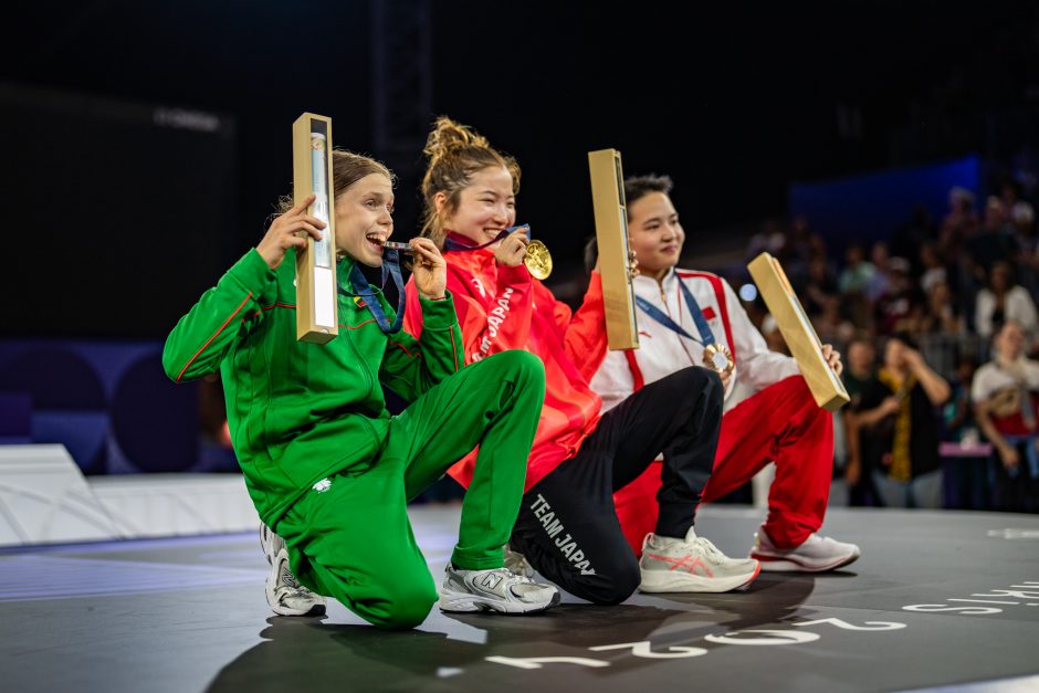 Šalies vadovai sveikina D. Banevič iškovojus sidabro medalį 