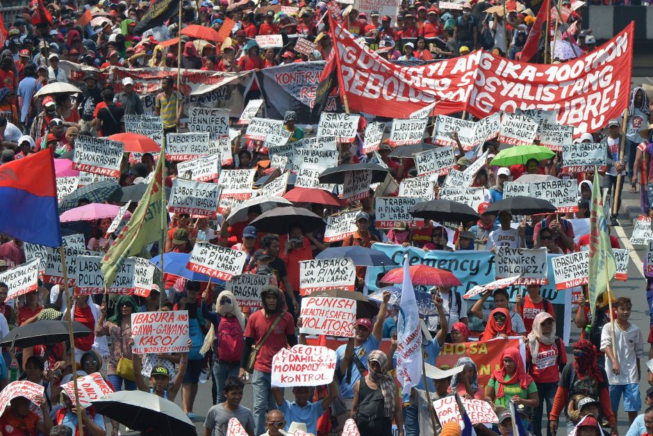 Tarptautinę darbo dieną pasaulyje – audringos demonstracijos