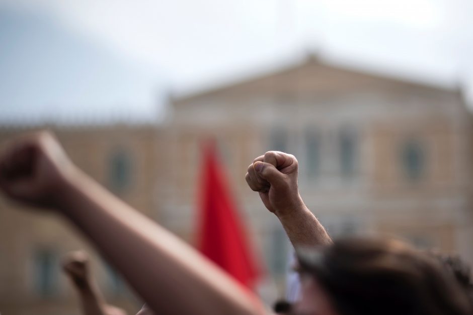 Tarptautinę darbo dieną pasaulyje – audringos demonstracijos